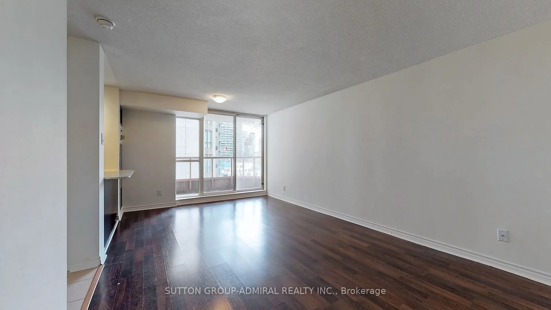 736 Bay Street, #2407