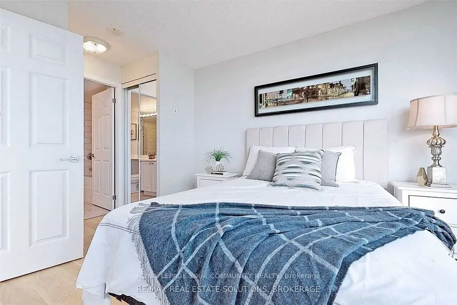 219 Fort York Boulevard, #1808