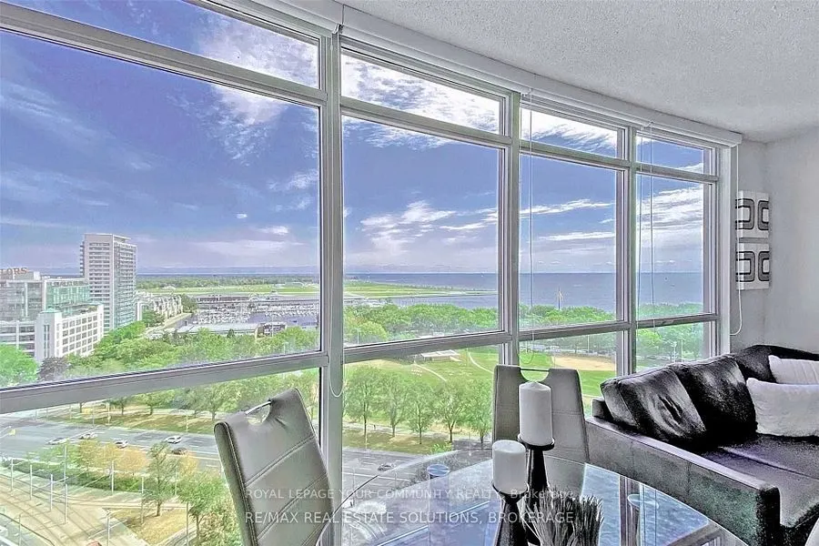 219 Fort York Boulevard, #1808