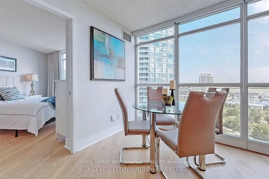 219 Fort York Boulevard, #1808