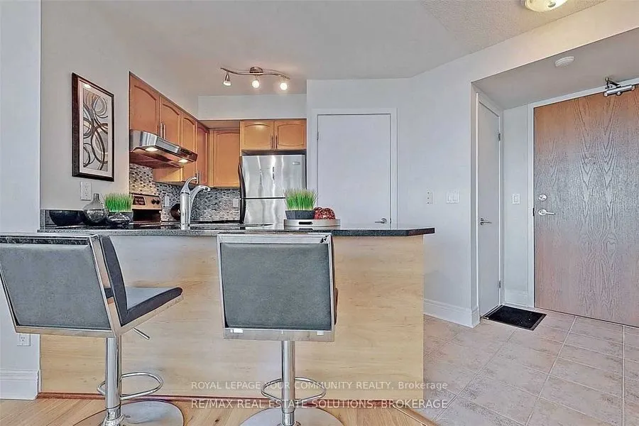 219 Fort York Boulevard, #1808