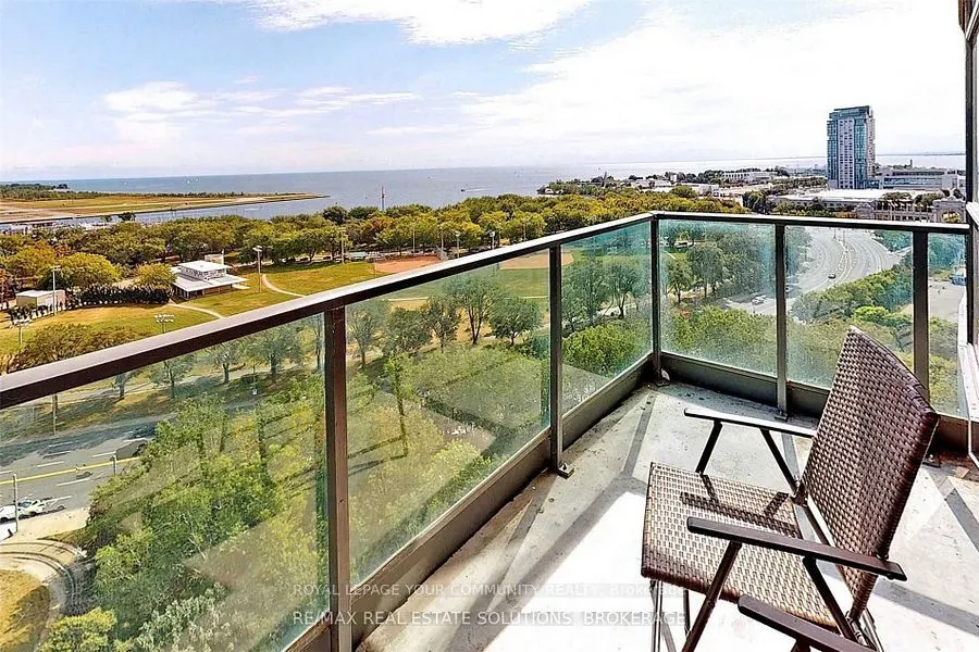 219 Fort York Boulevard, #1808