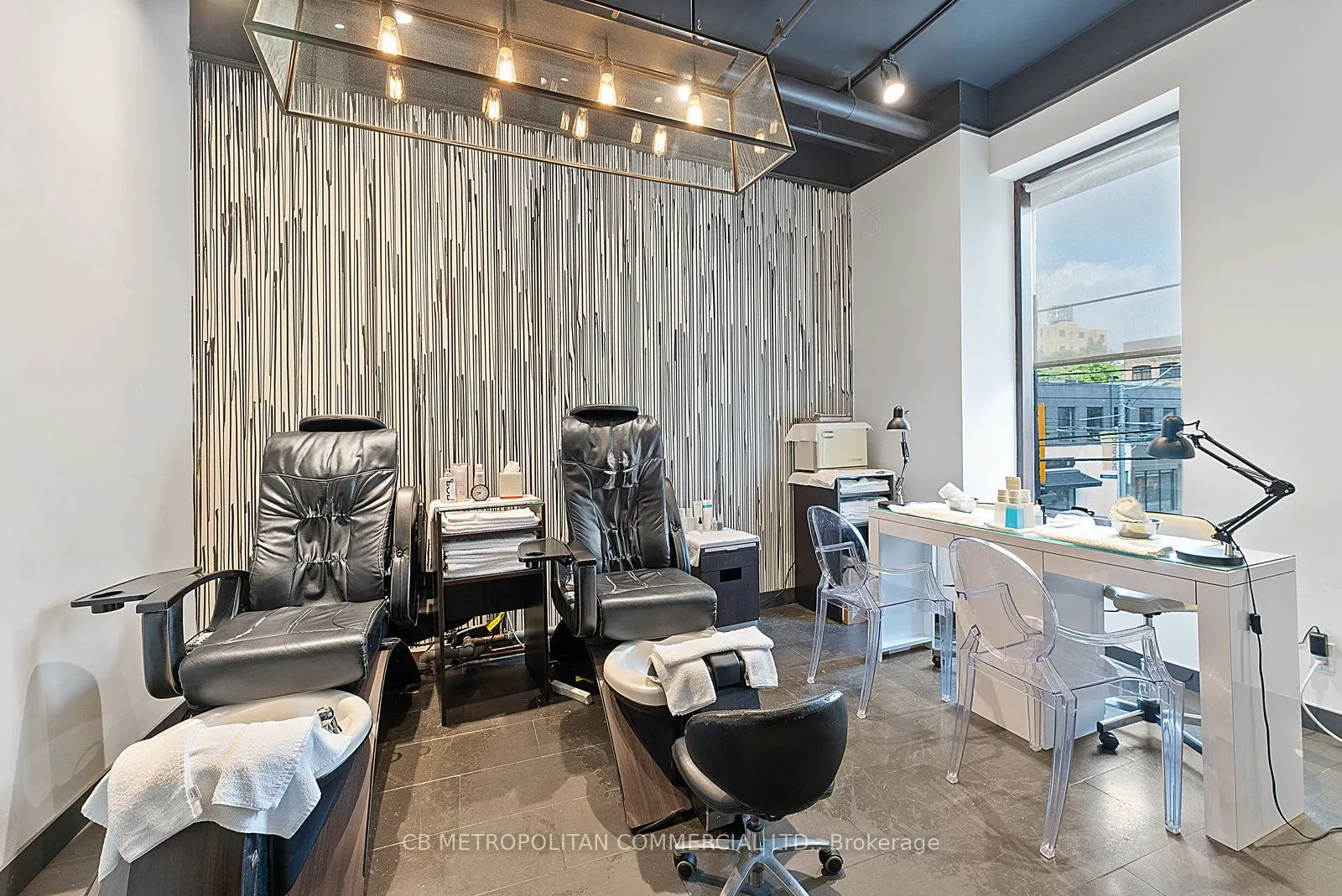 269 Queen Street W