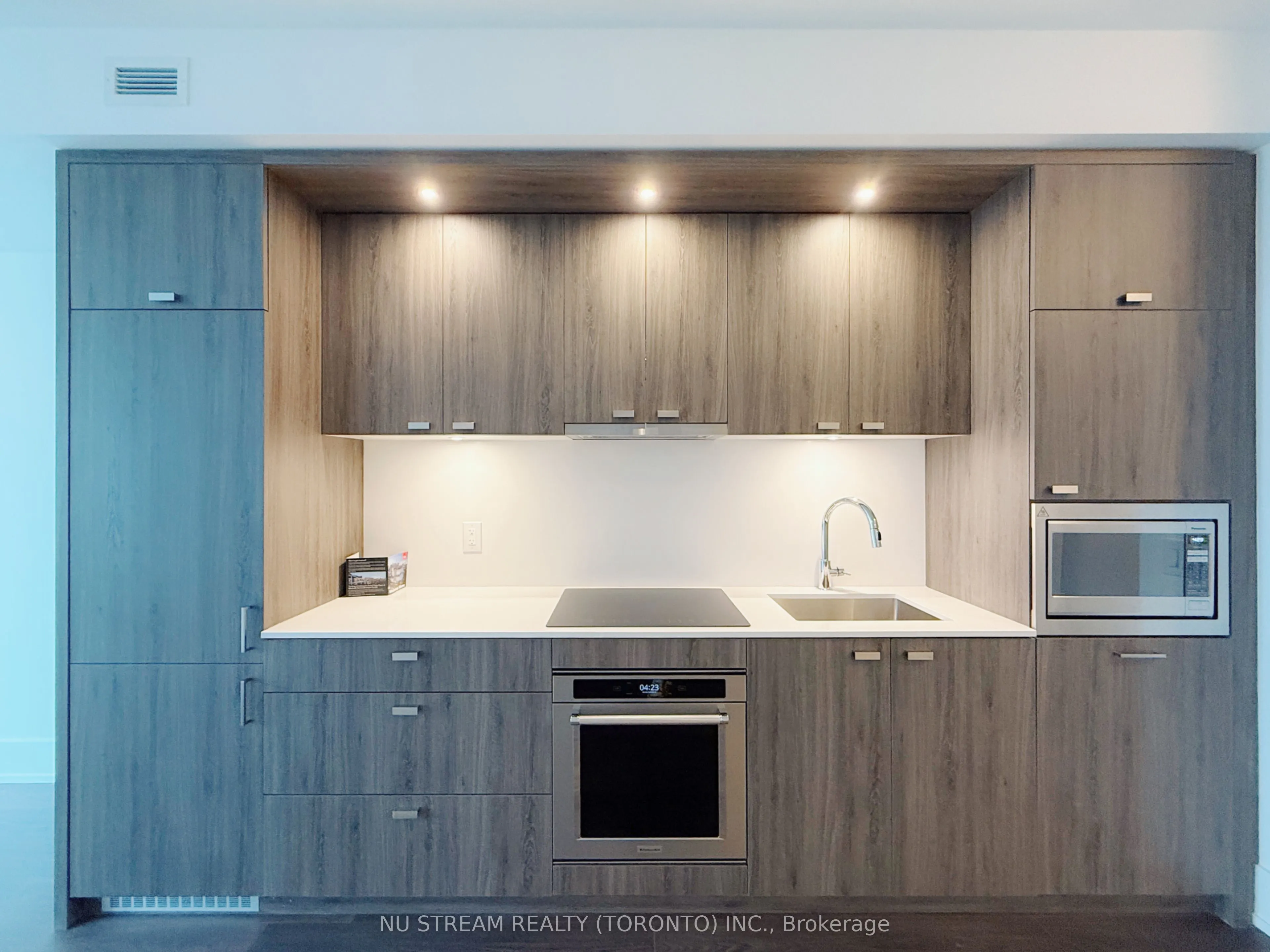 115 Denison Avenue, #618