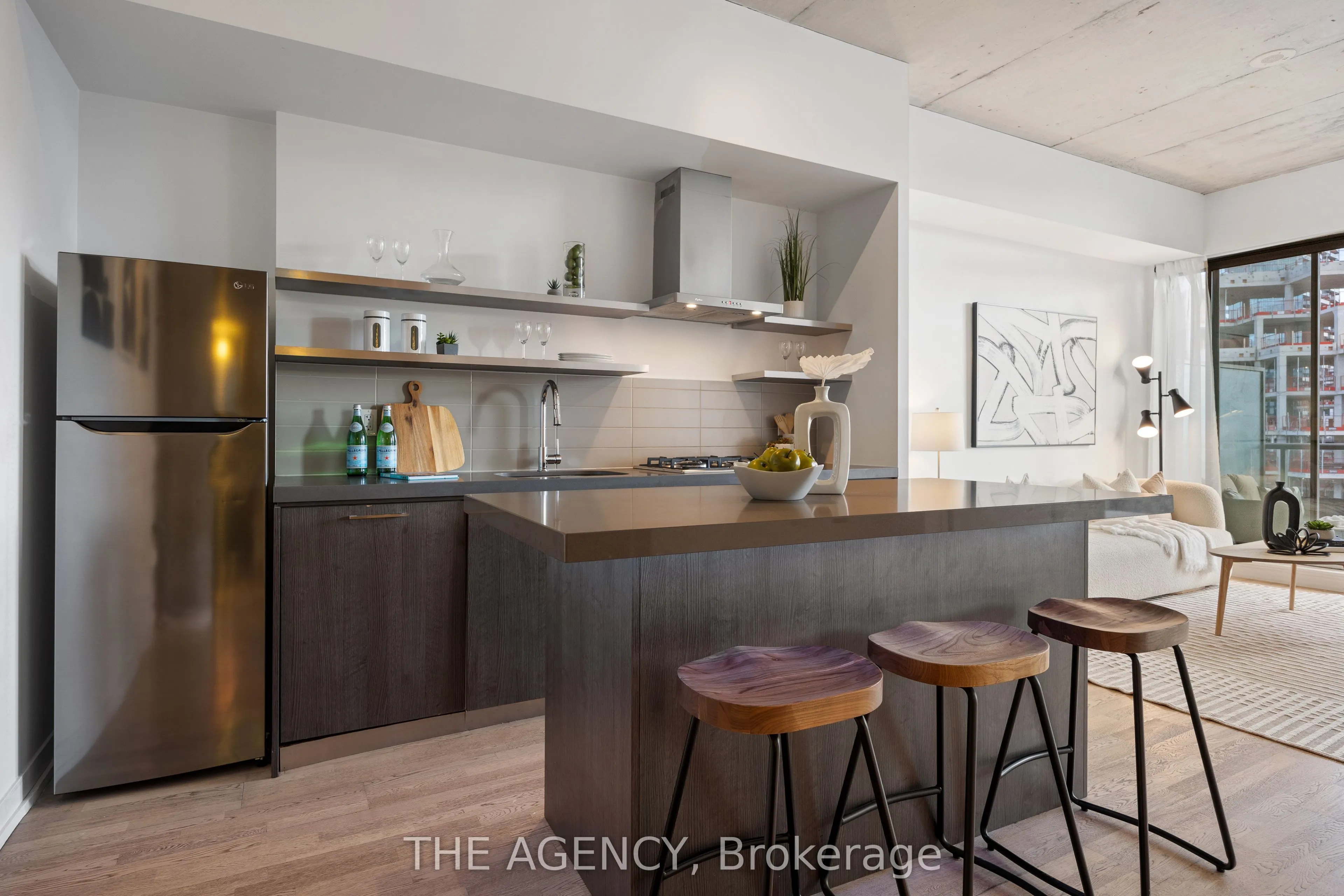 560 King Street W, #1011