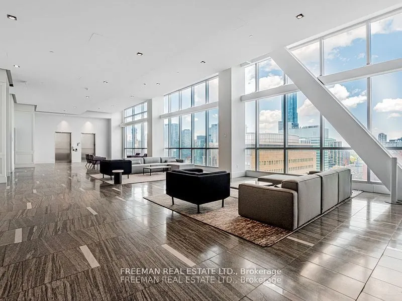 488 University Avenue, #2512