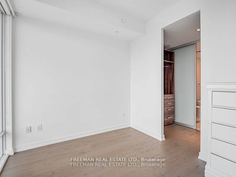 488 University Avenue, #2512