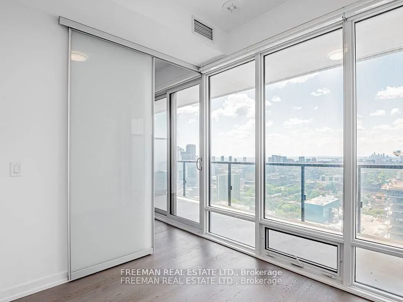 488 University Avenue, #2512