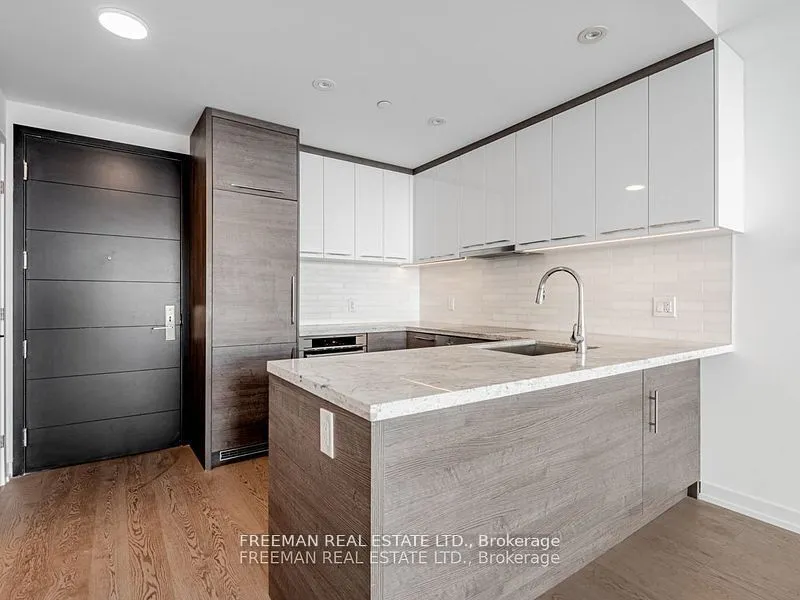 488 University Avenue, #2512