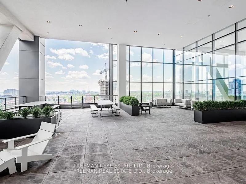 488 University Avenue, #2512