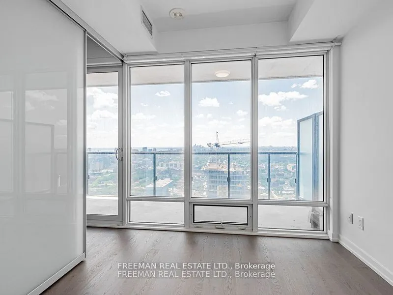 488 University Avenue, #2512