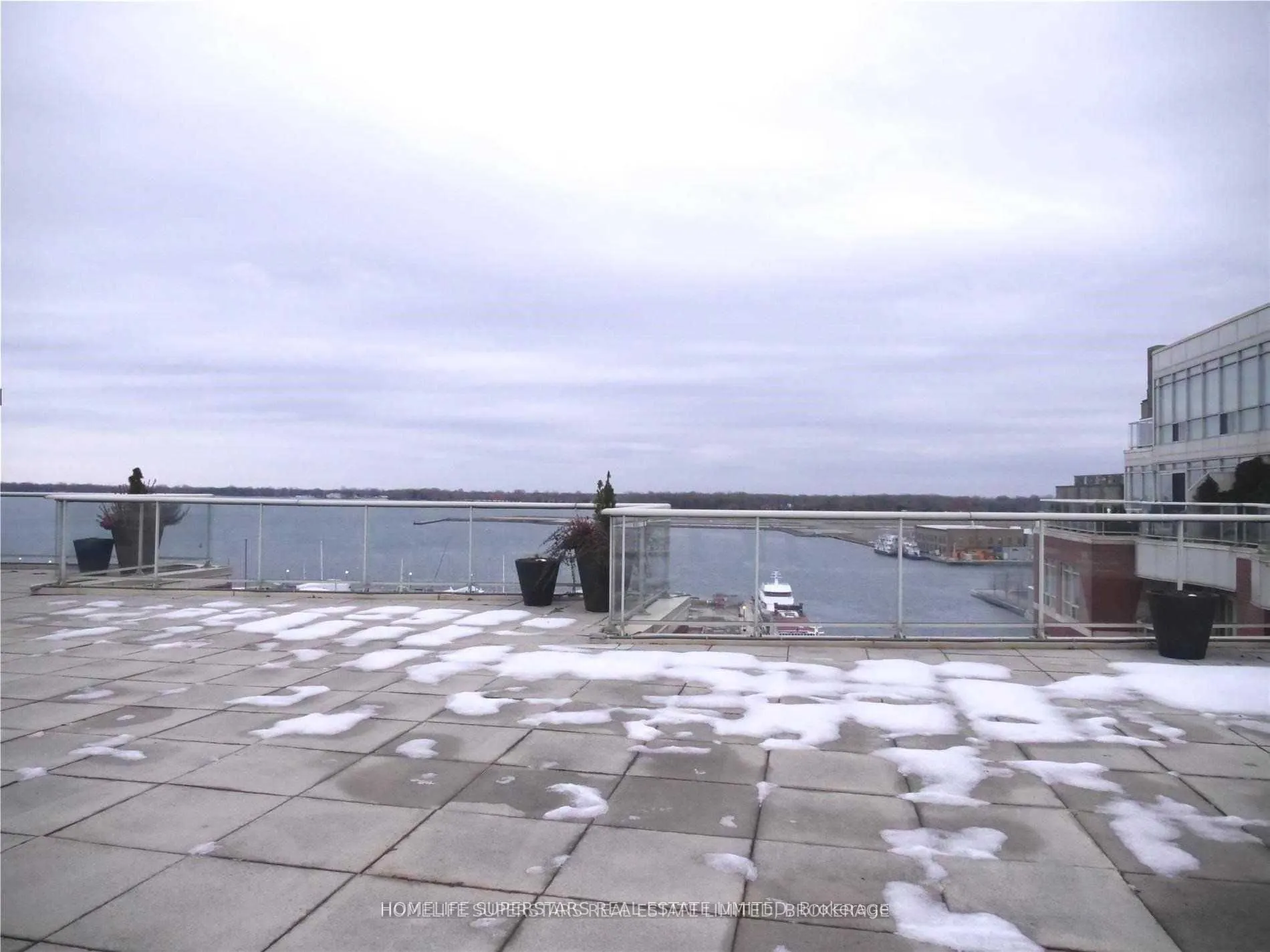 550 Queens Quay W, #708