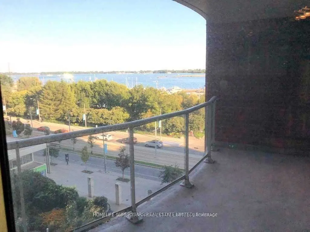 550 Queens Quay W, #708