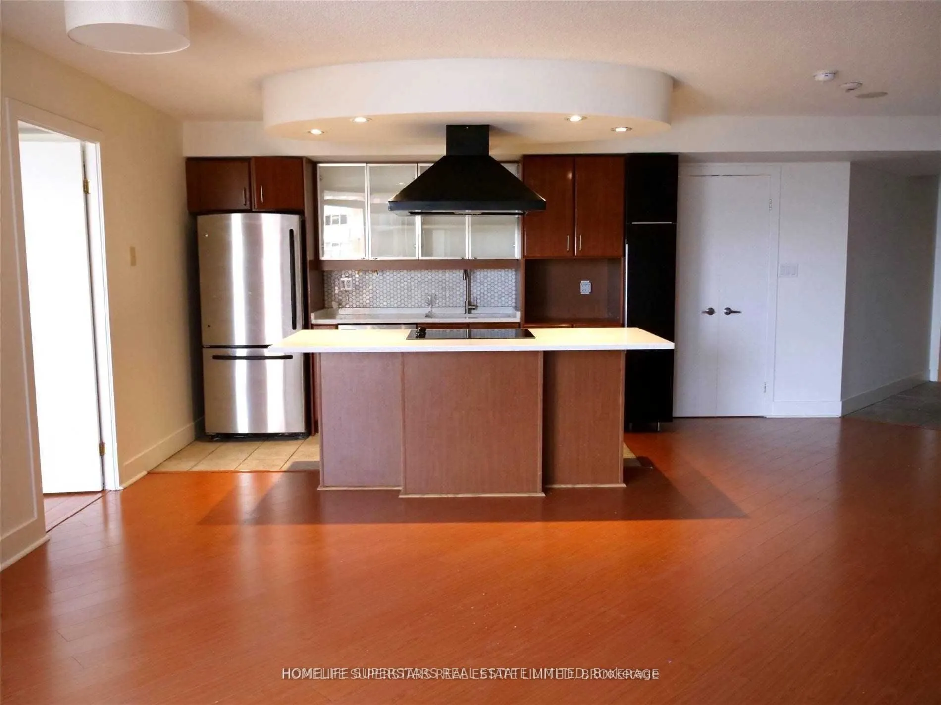 550 Queens Quay W, #708