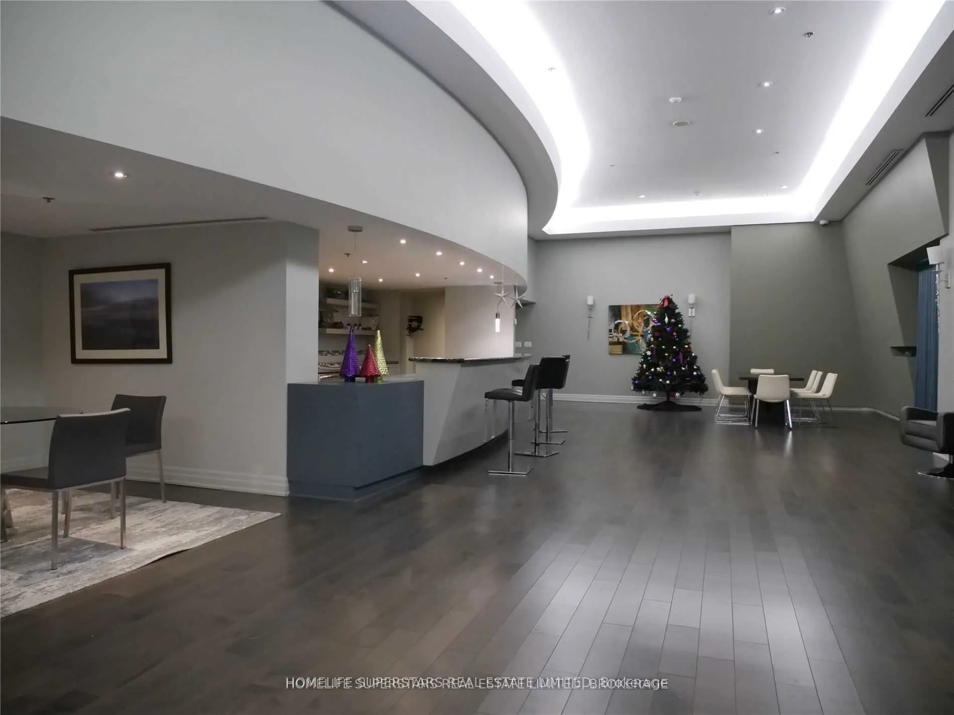 550 Queens Quay W, #708