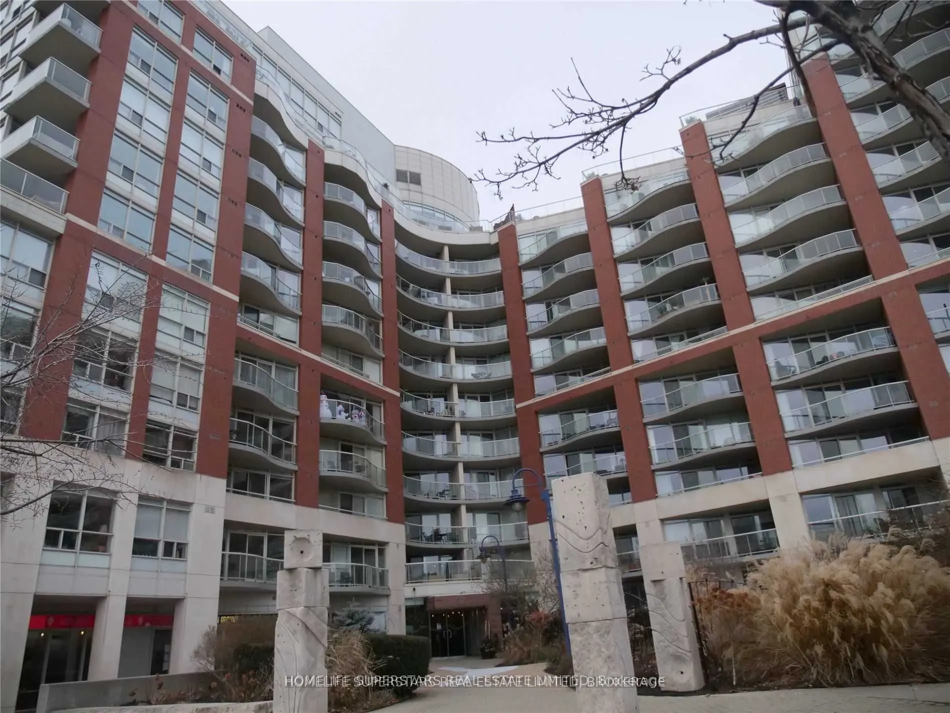 550 Queens Quay W, #708