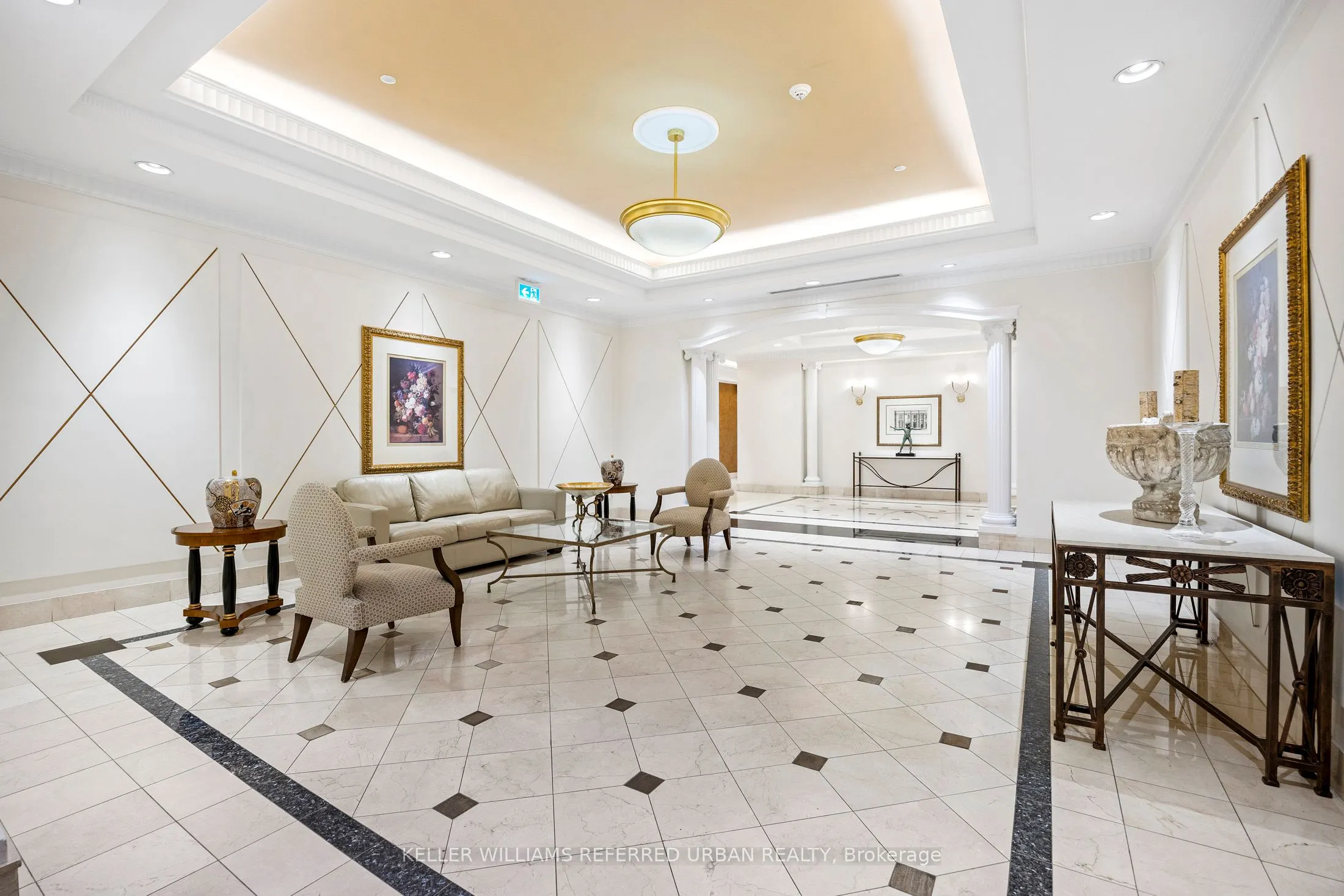 980 Yonge Street, #406