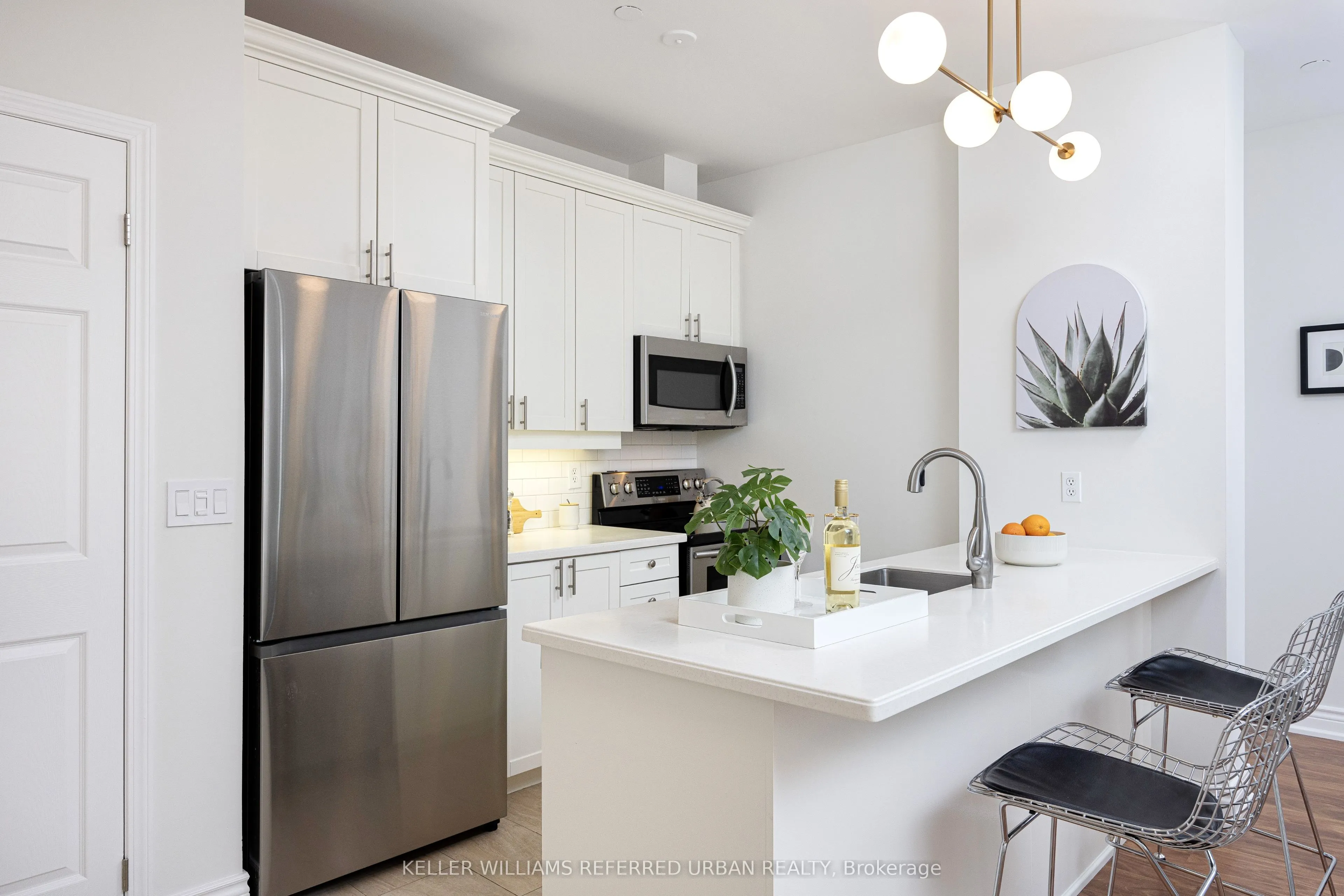 980 Yonge Street, #406