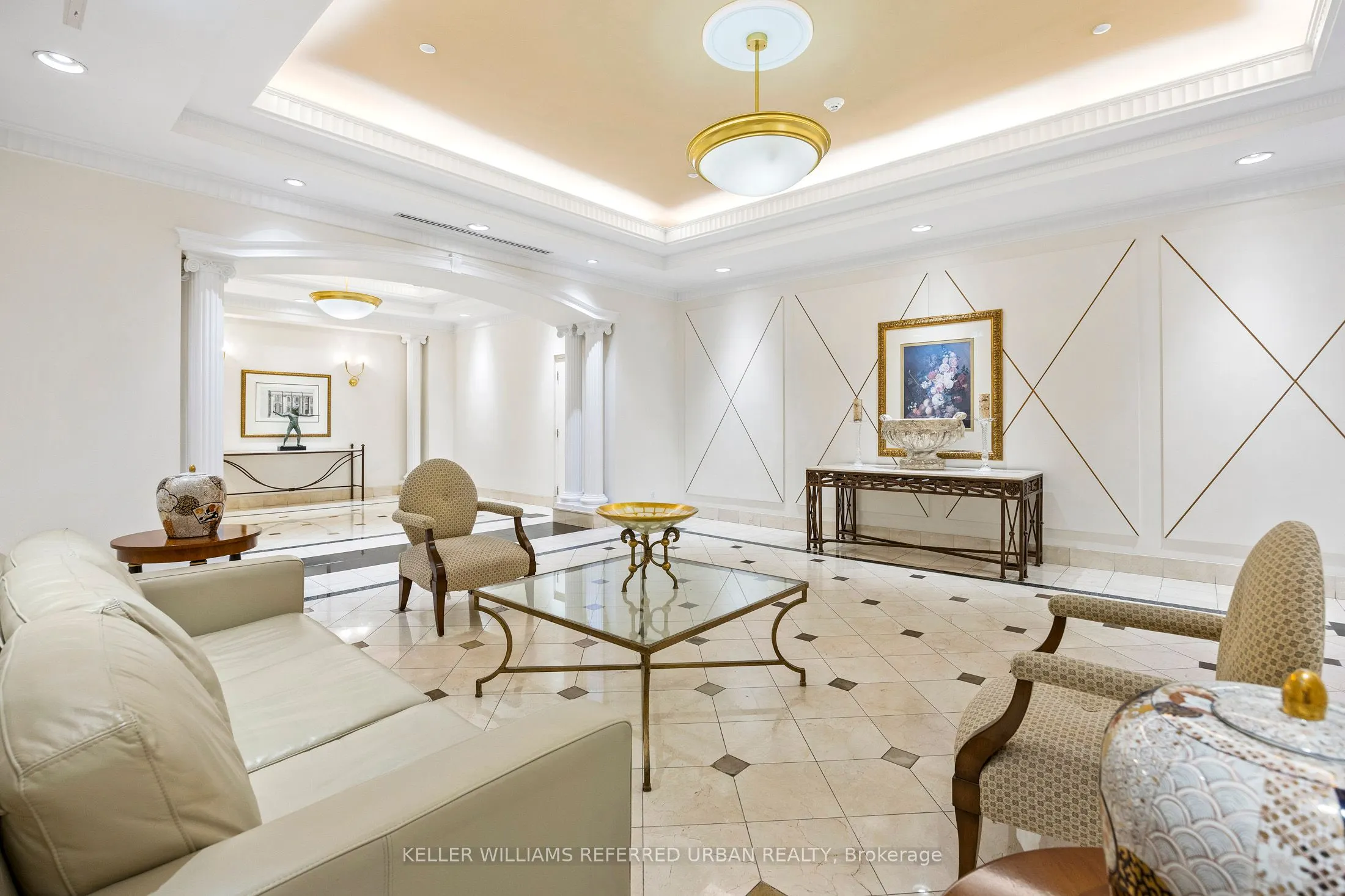 980 Yonge Street, #406