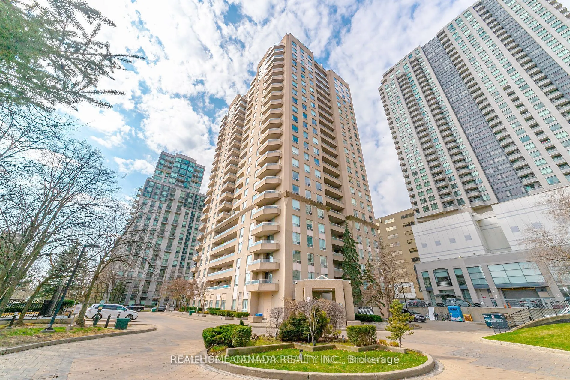 18 Hillcrest Avenue, #1703
