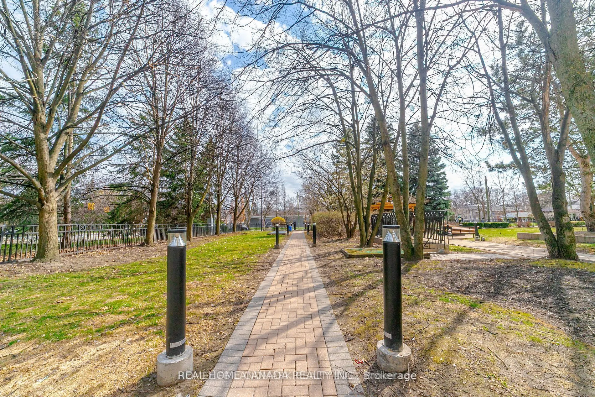 18 Hillcrest Avenue, #1703