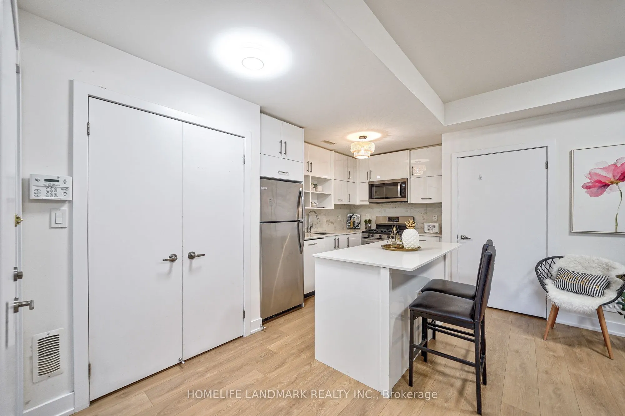 128 Fairview Mall Drive, #107
