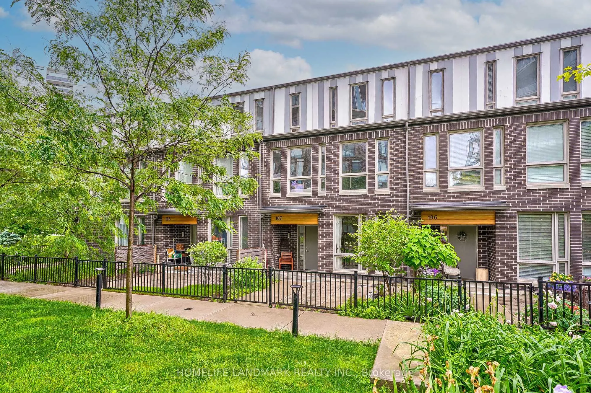 128 Fairview Mall Drive, #107
