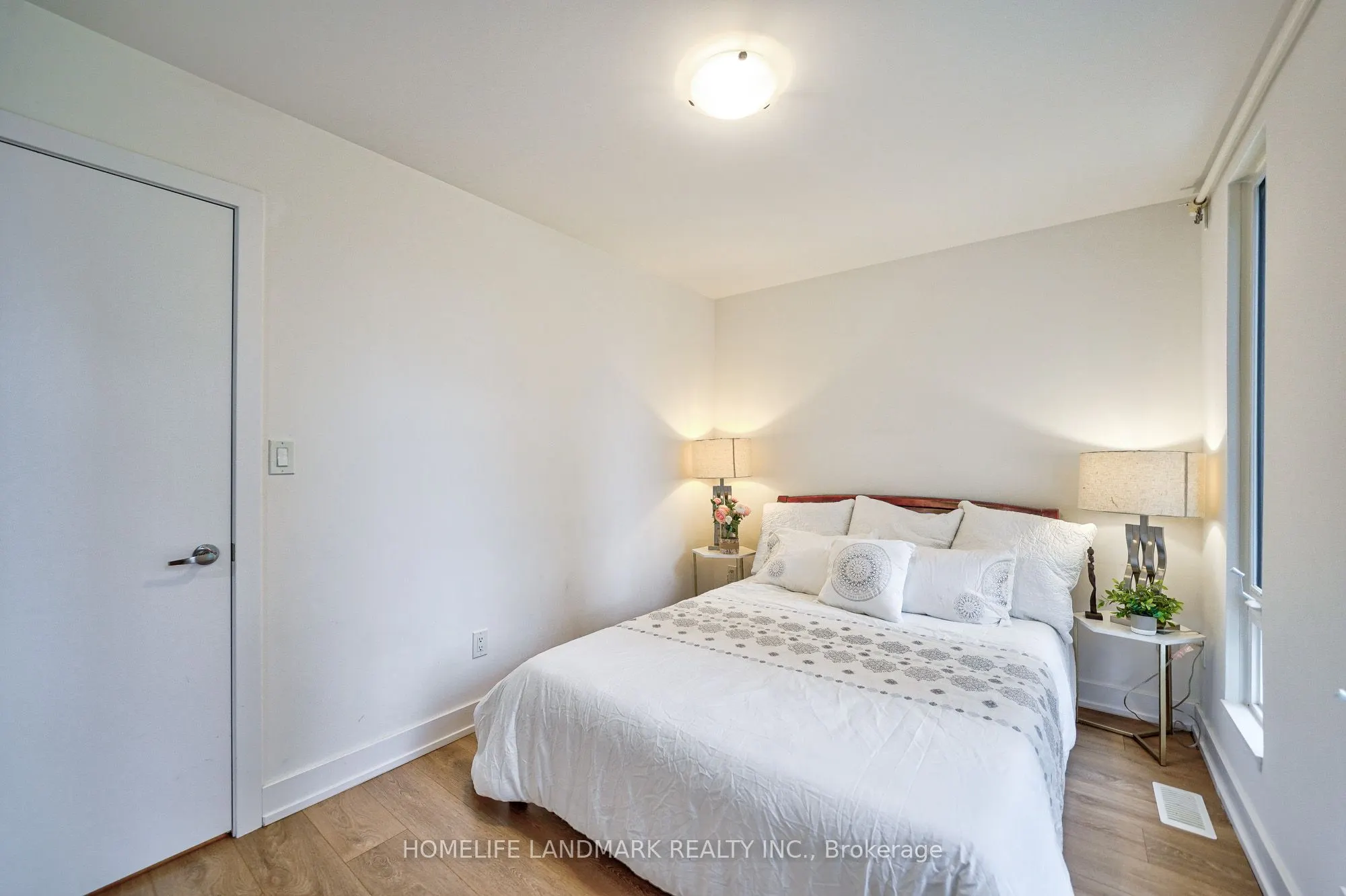 128 Fairview Mall Drive, #107