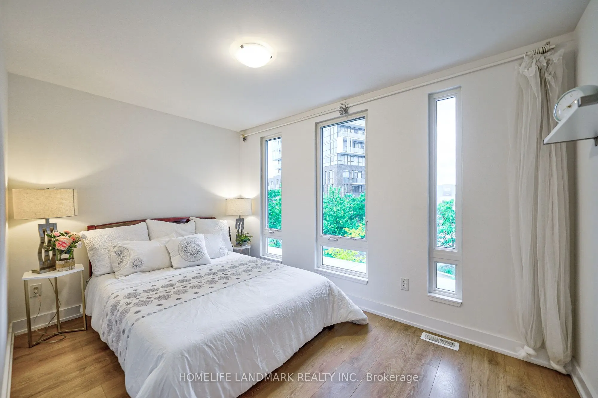 128 Fairview Mall Drive, #107