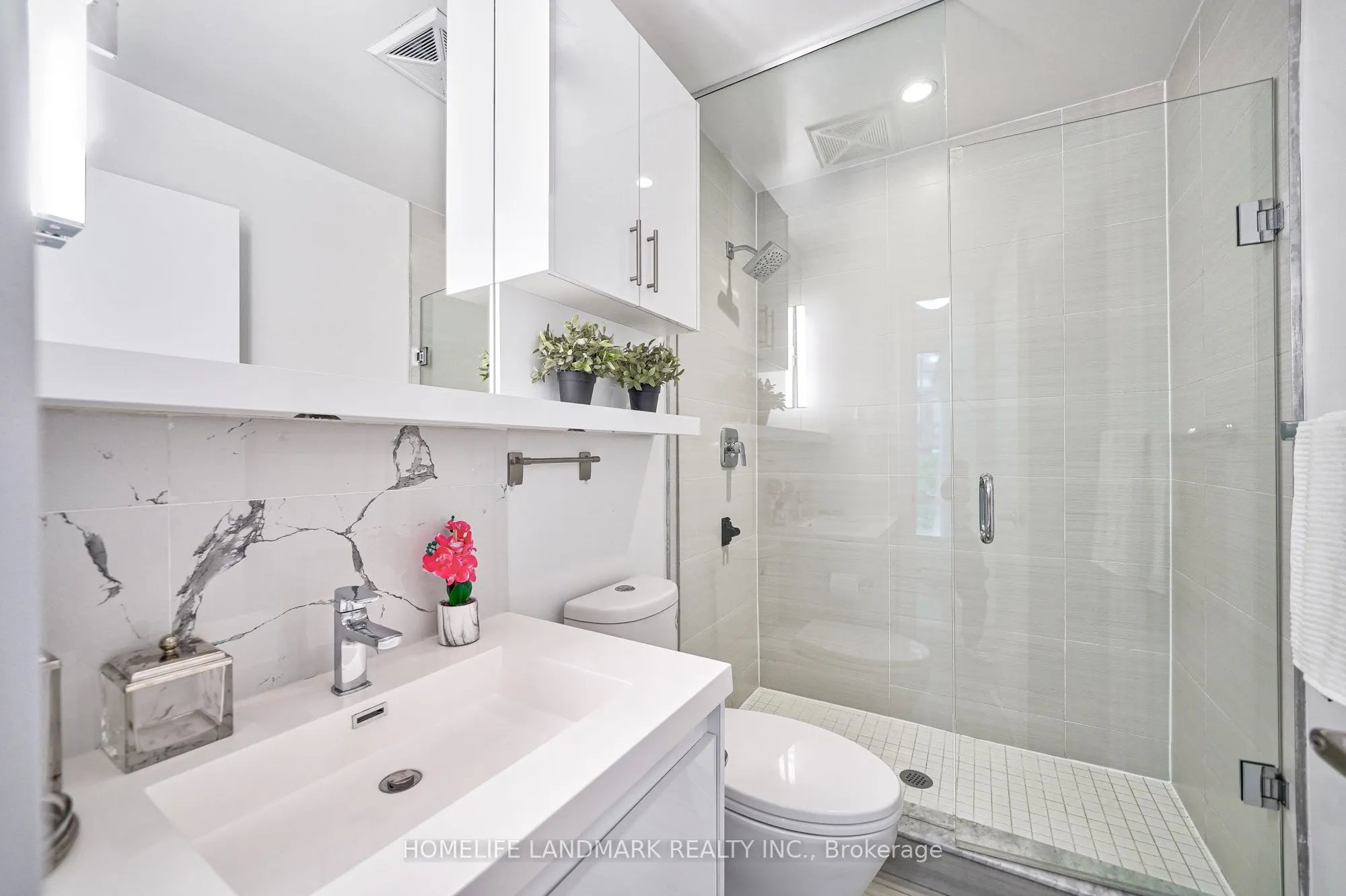 128 Fairview Mall Drive, #107