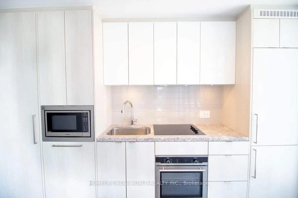 115 Blue Jays Way, #4111