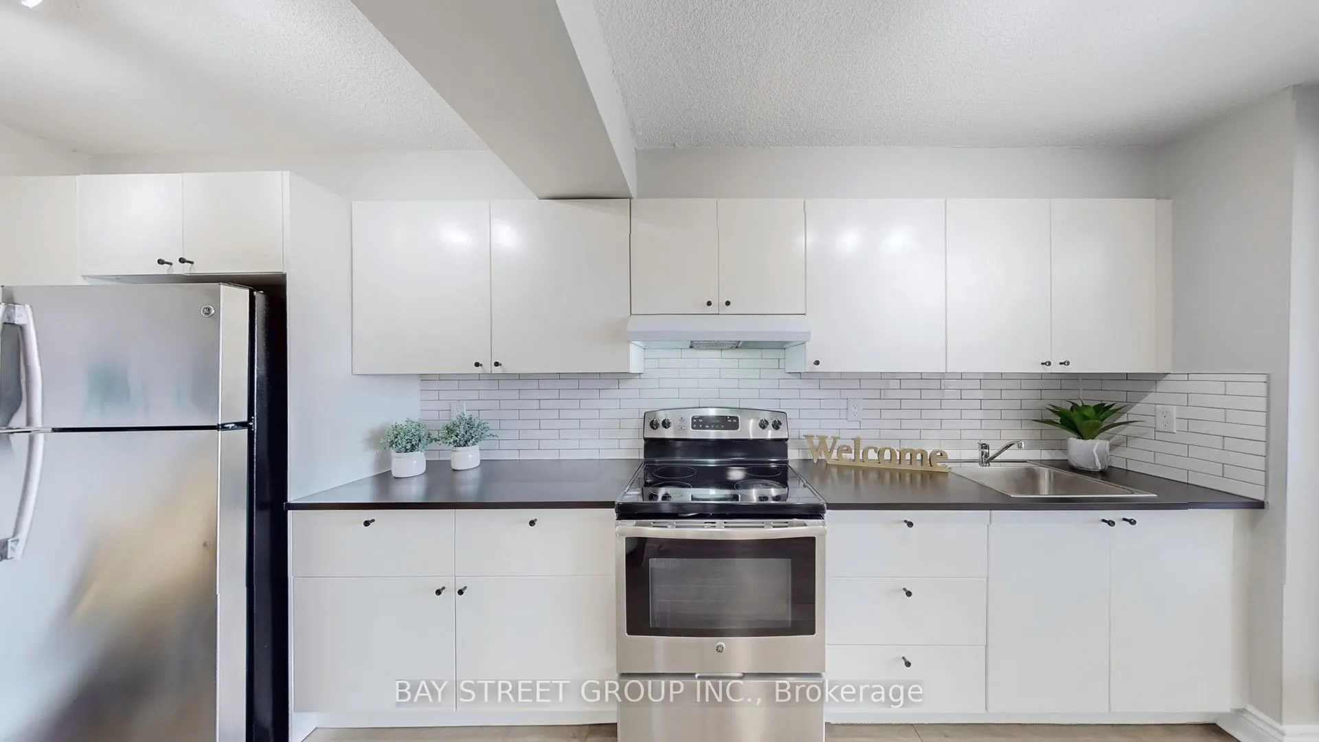 45 Sunrise Avenue, #711