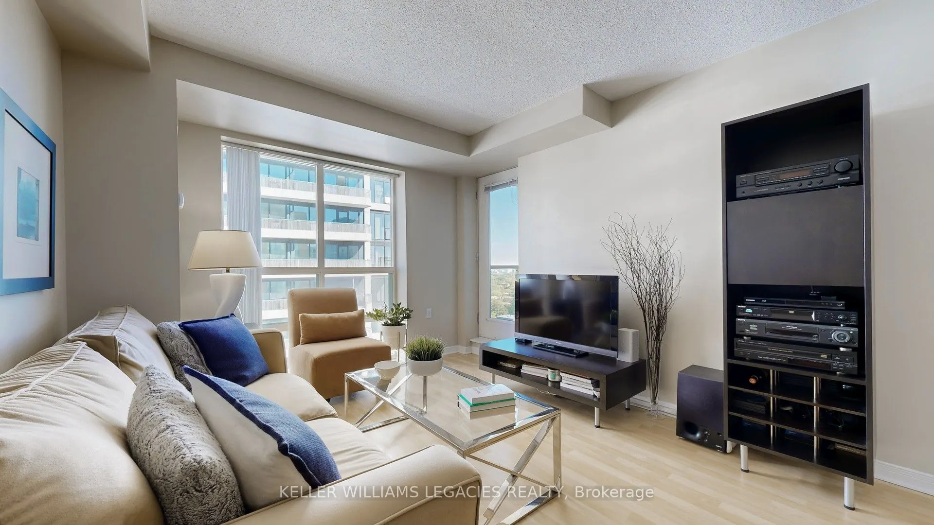 28 Olive Avenue, #LPH01