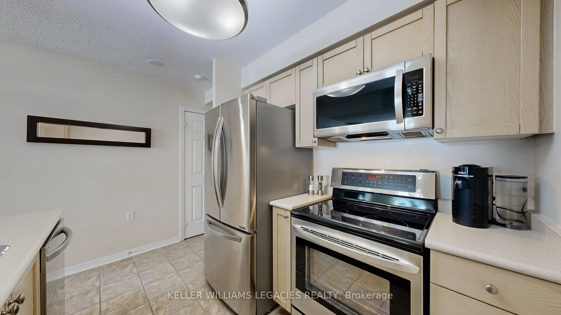 28 Olive Avenue, #LPH01