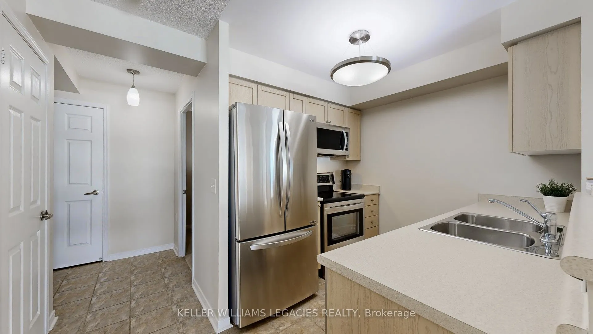 28 Olive Avenue, #LPH01