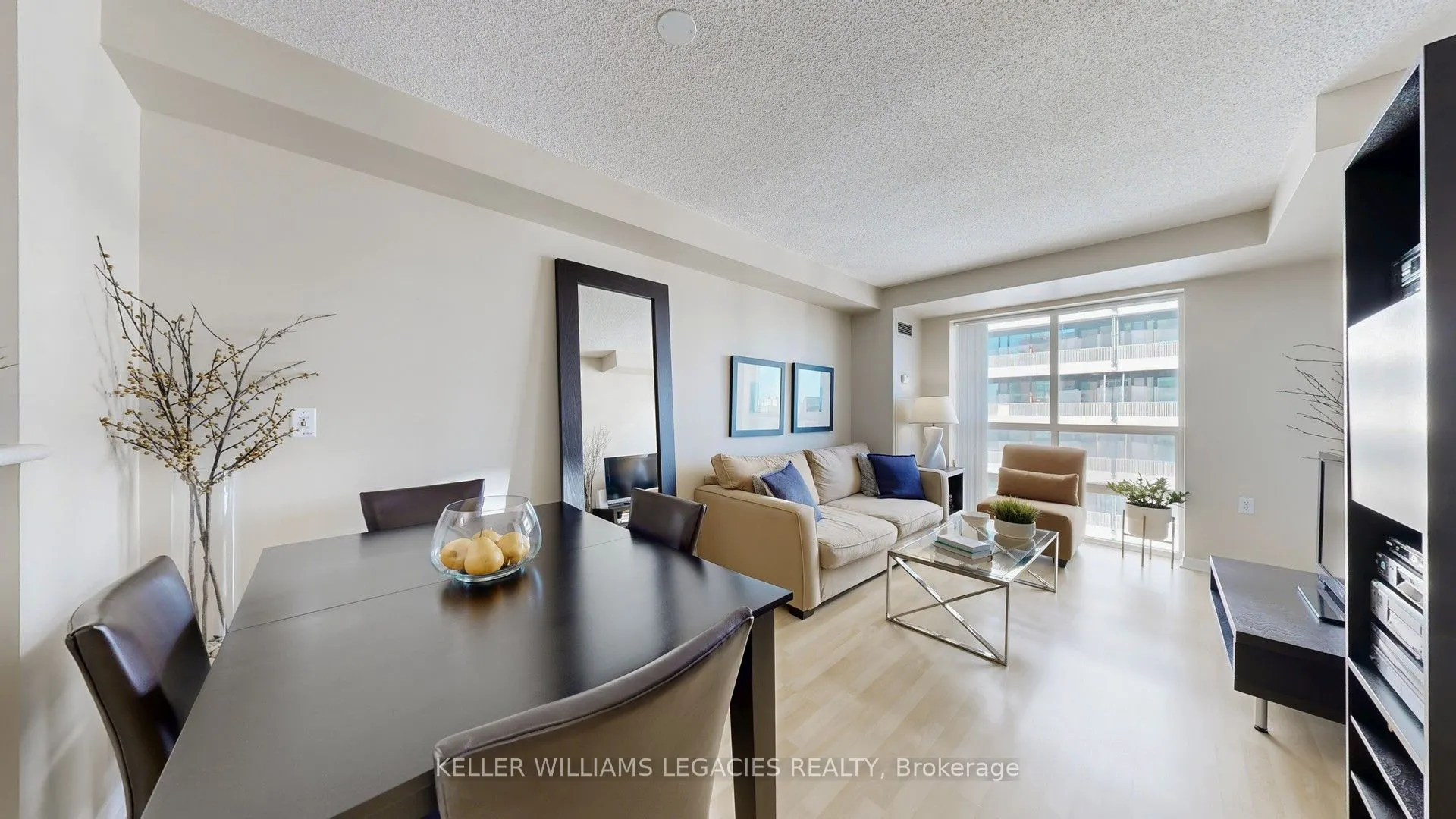 28 Olive Avenue, #LPH01