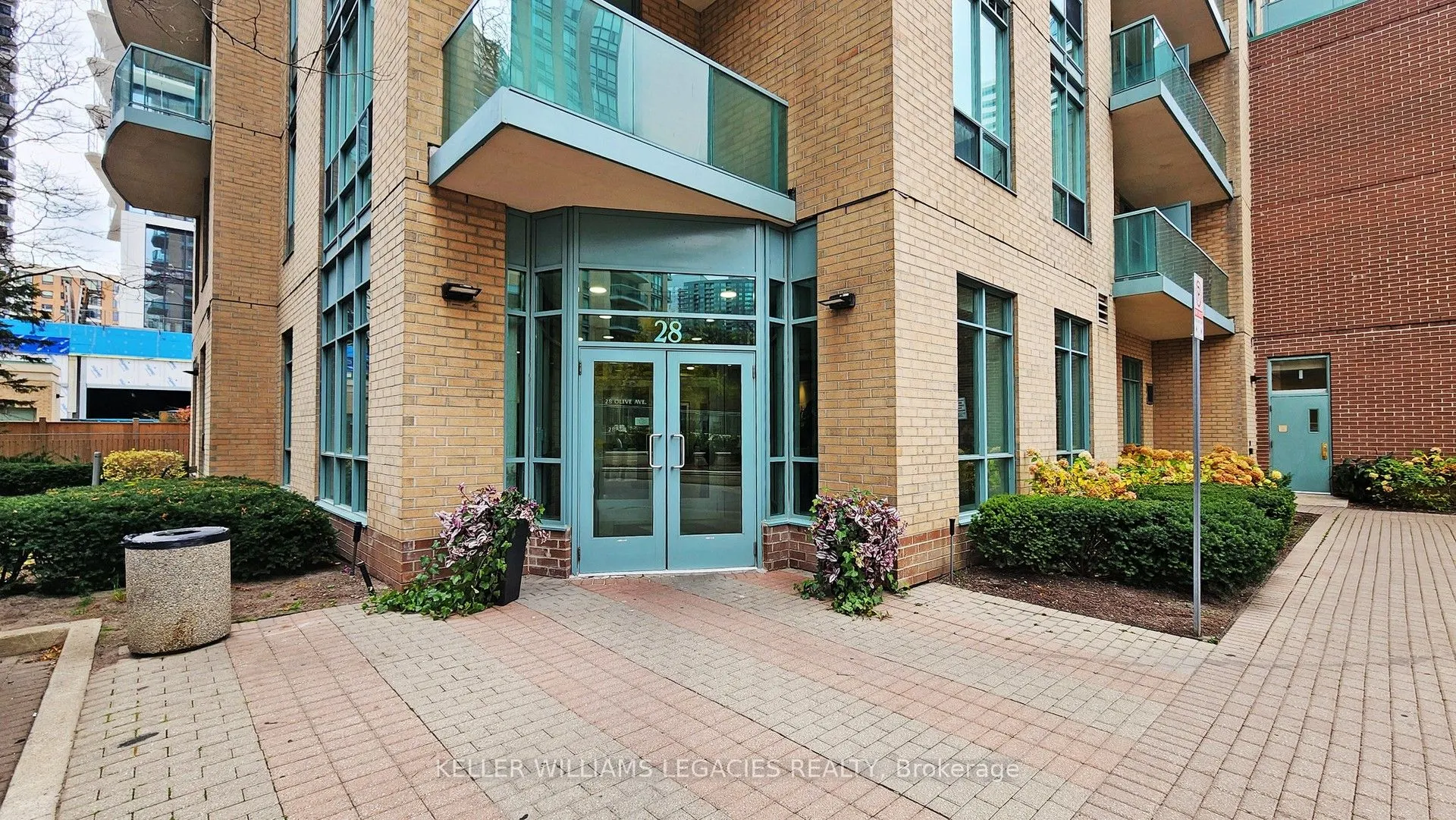 28 Olive Avenue, #LPH01