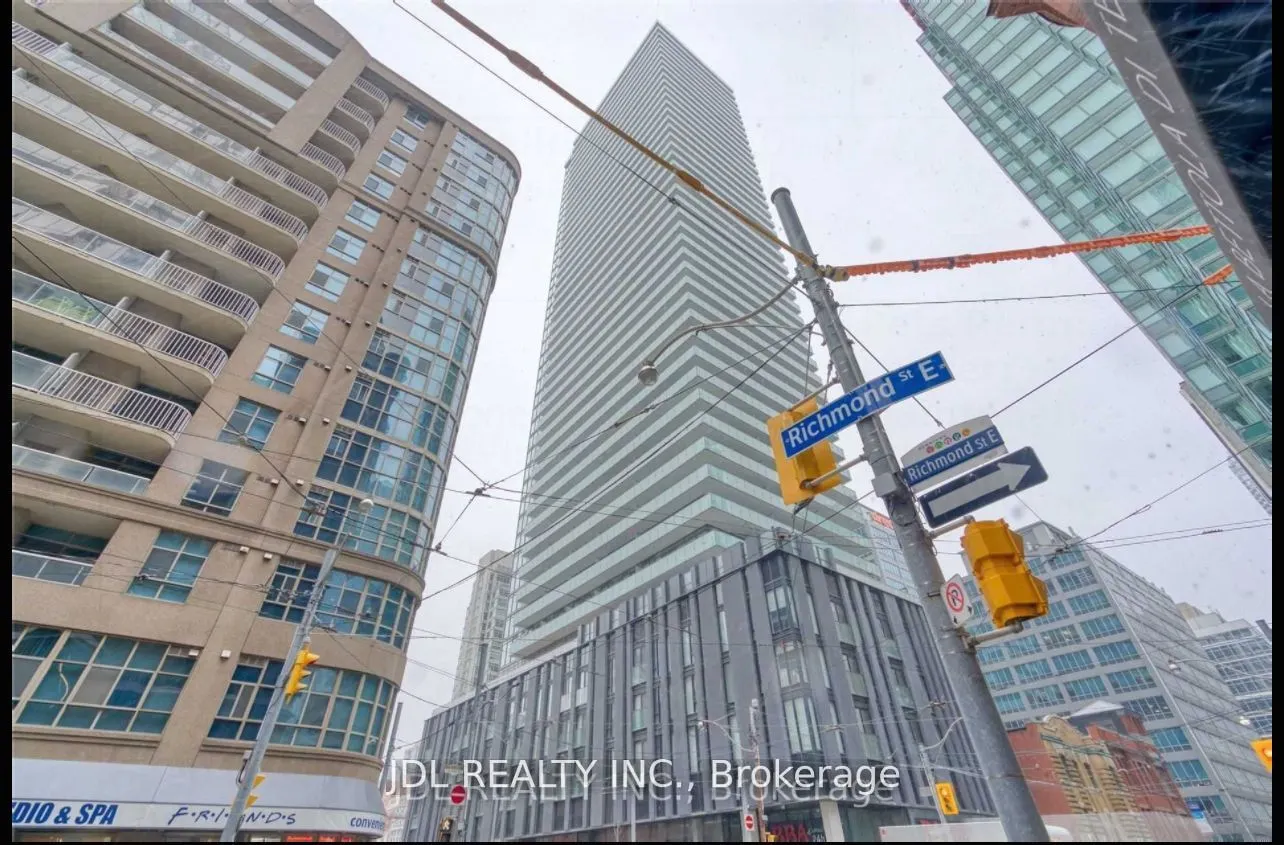 25 Richmond Street E, #403