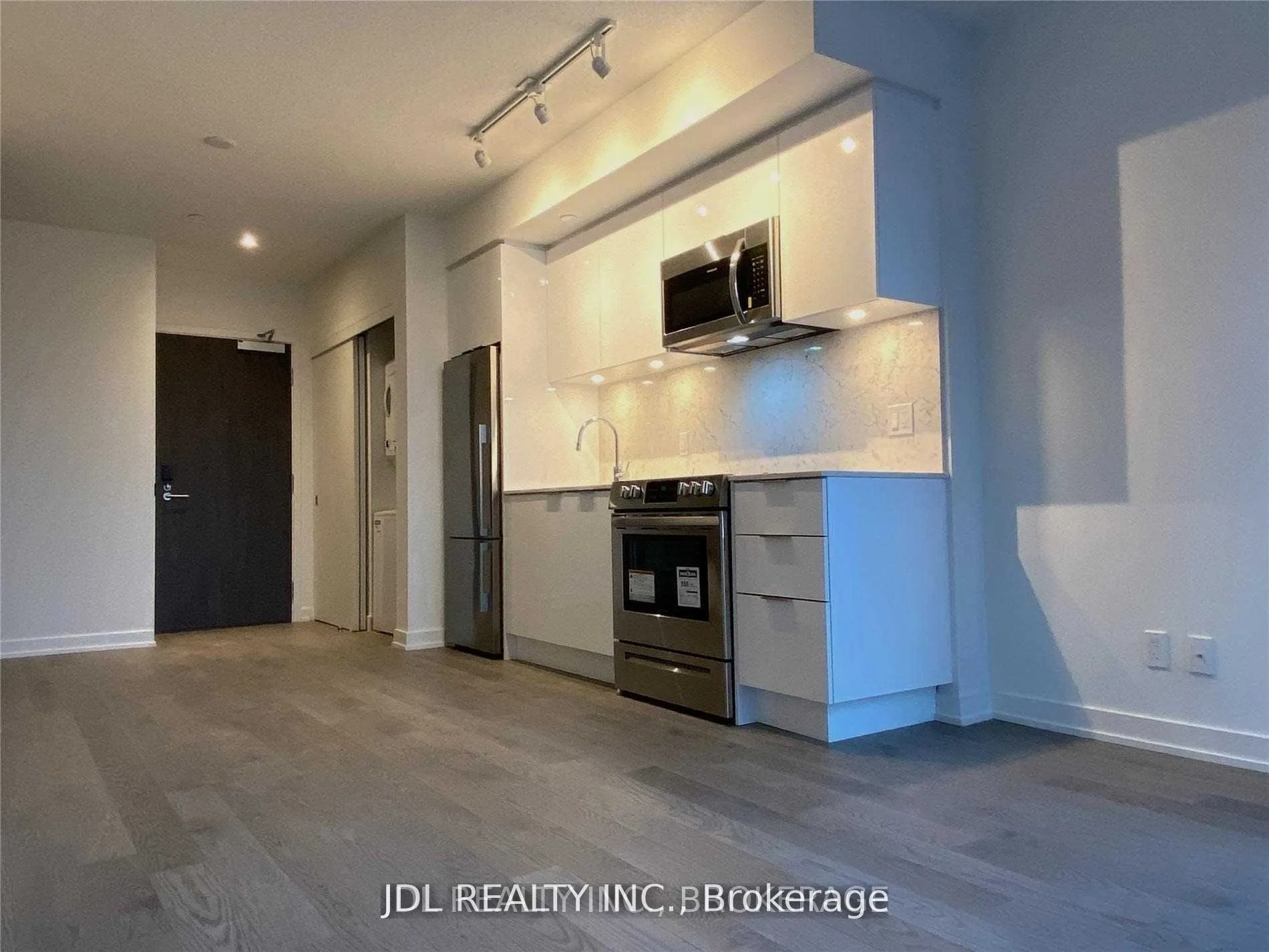 25 Richmond Street E, #403
