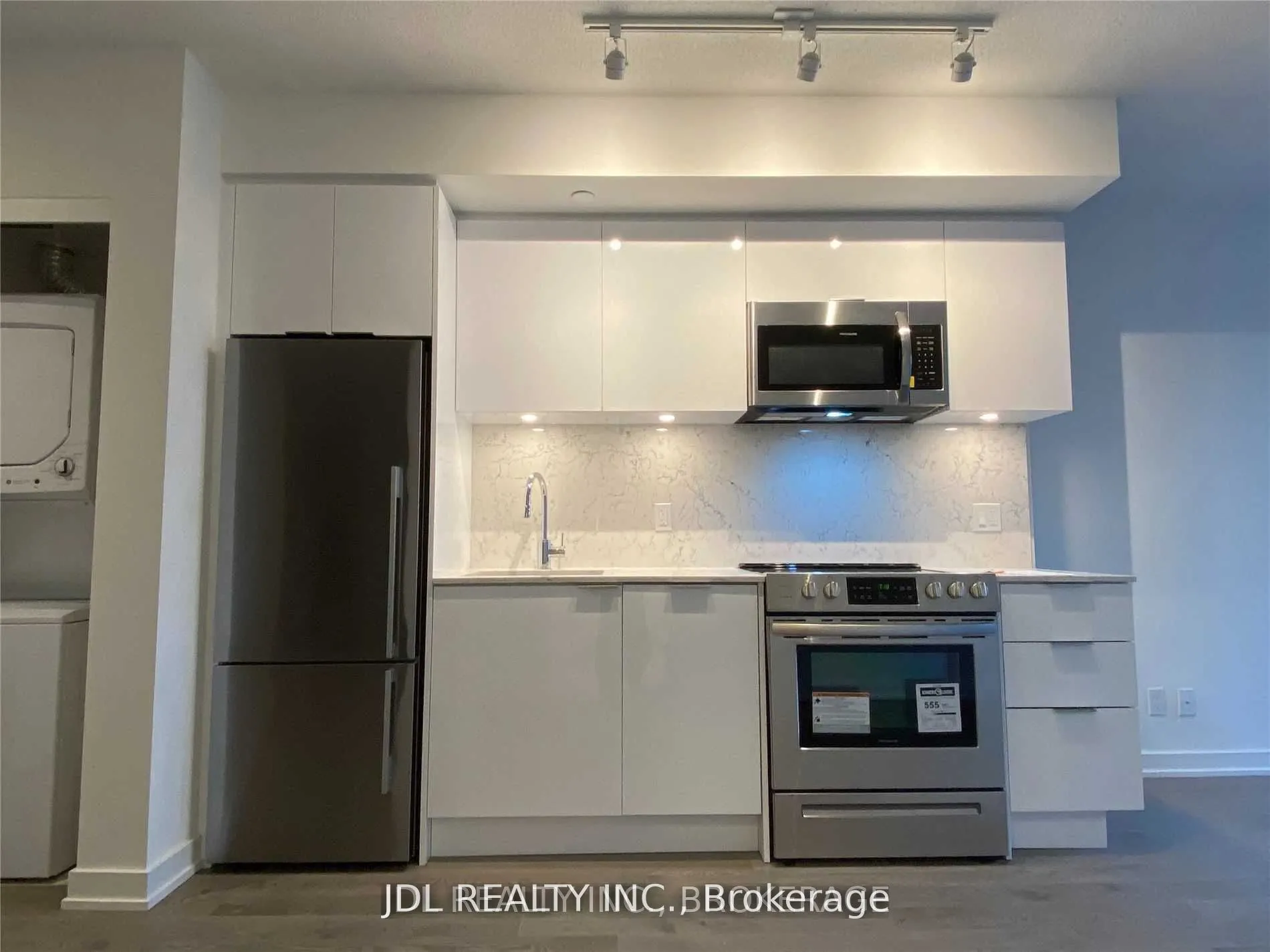 25 Richmond Street E, #403
