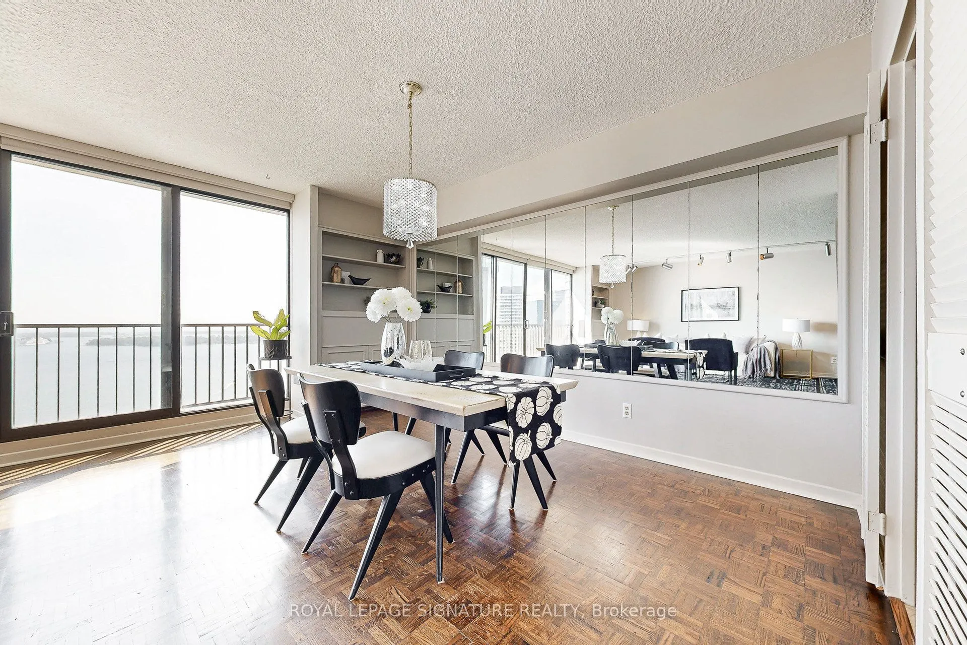 33 Harbour Square, #2816