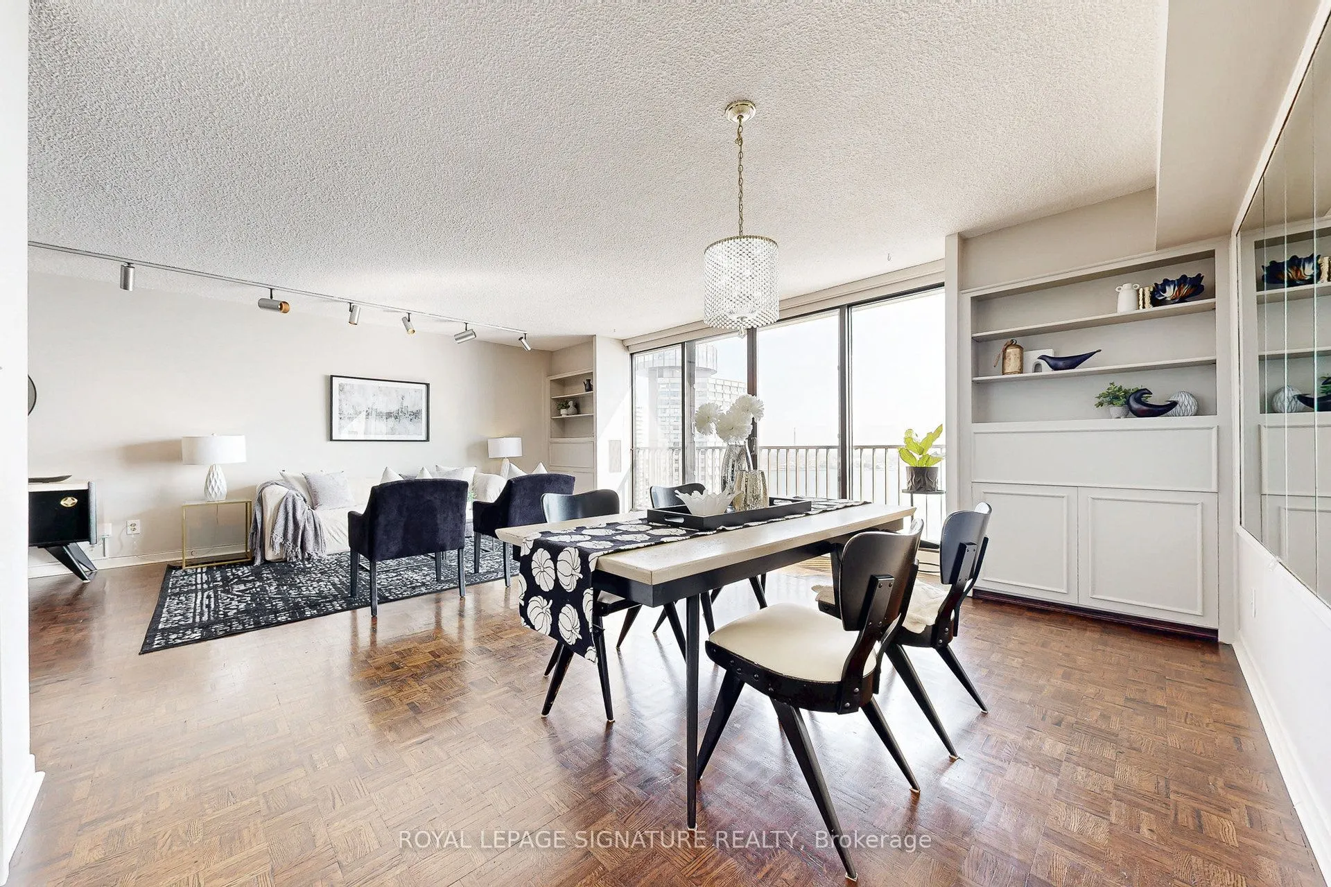 33 Harbour Square, #2816