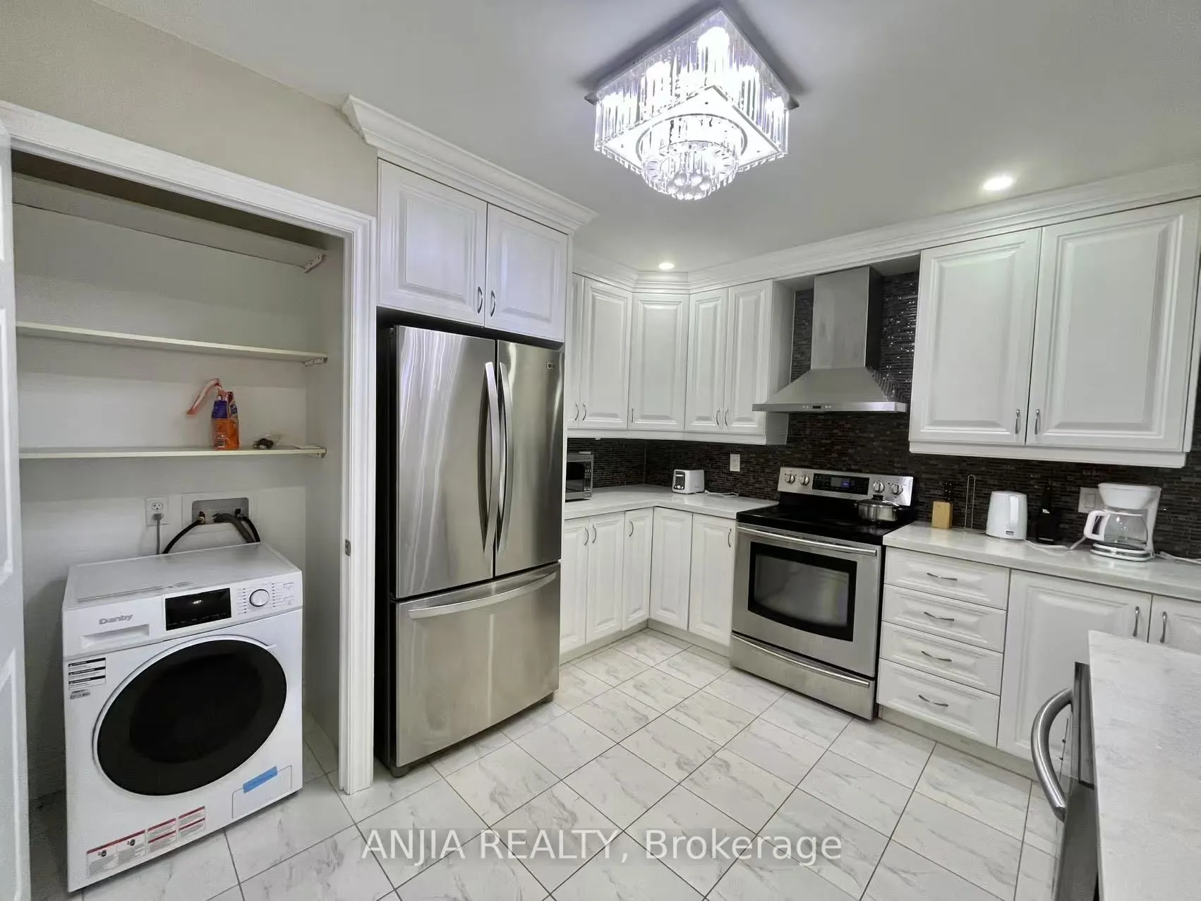 298 Empress Avenue