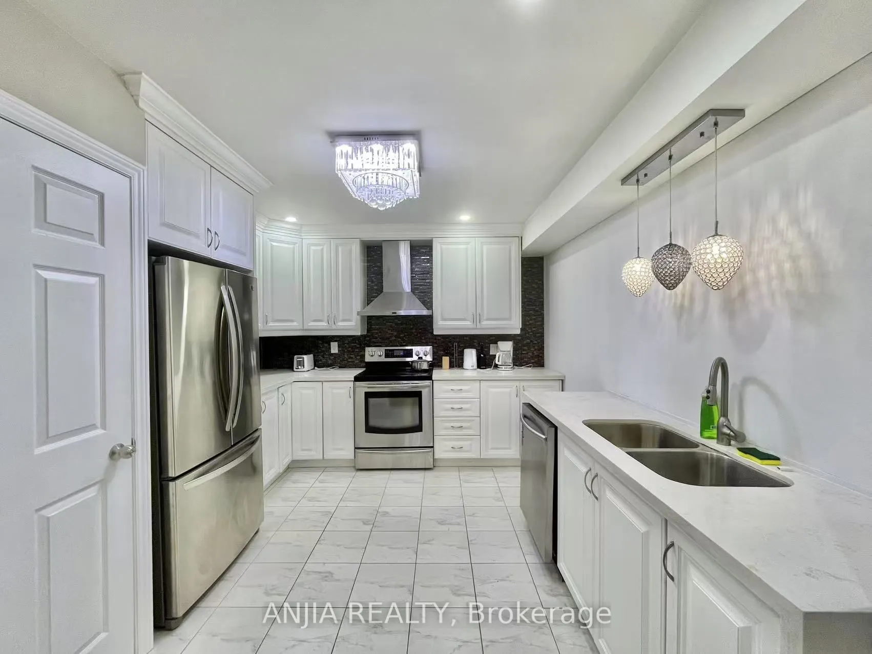 298 Empress Avenue