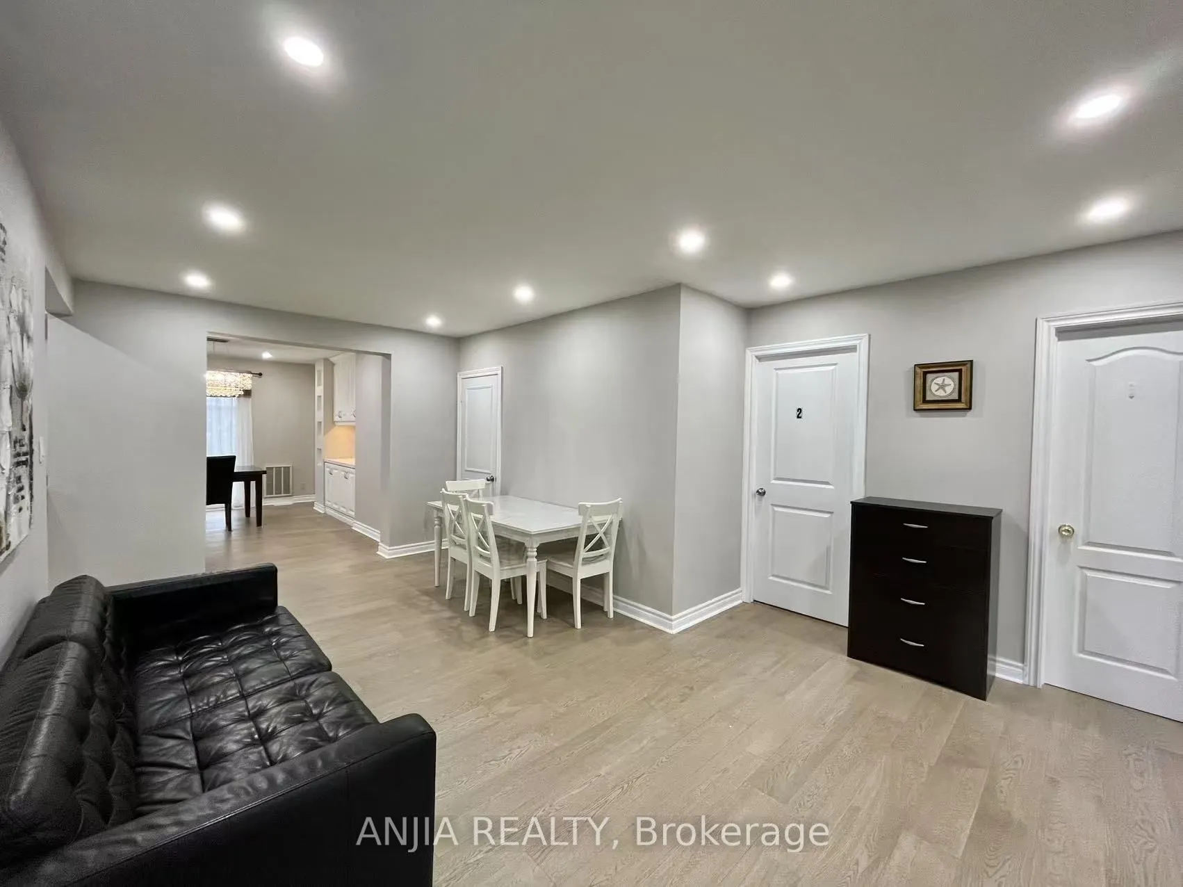 298 Empress Avenue