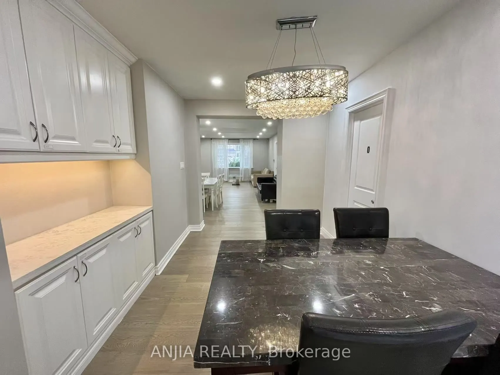 298 Empress Avenue