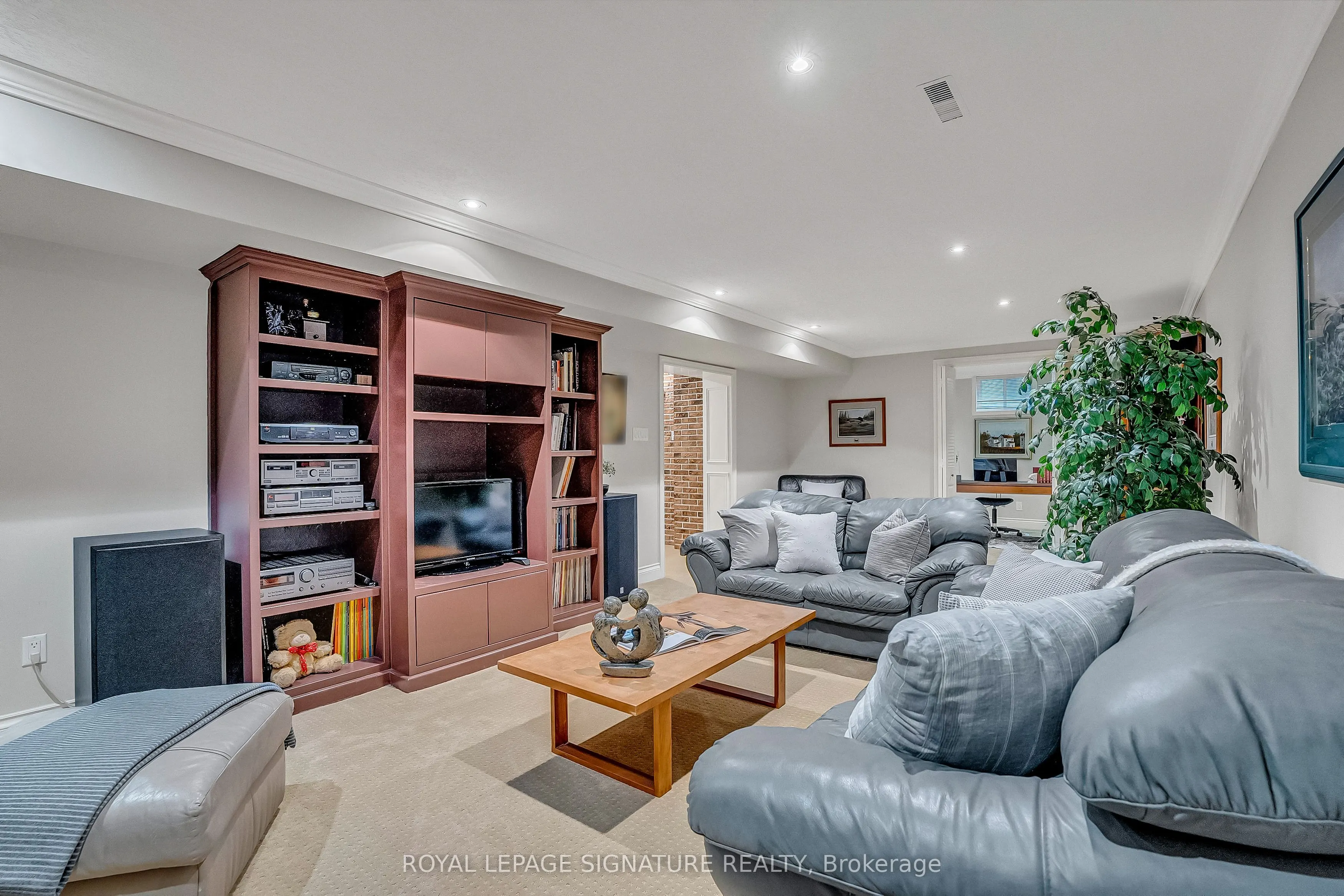 18 Mistflower Road