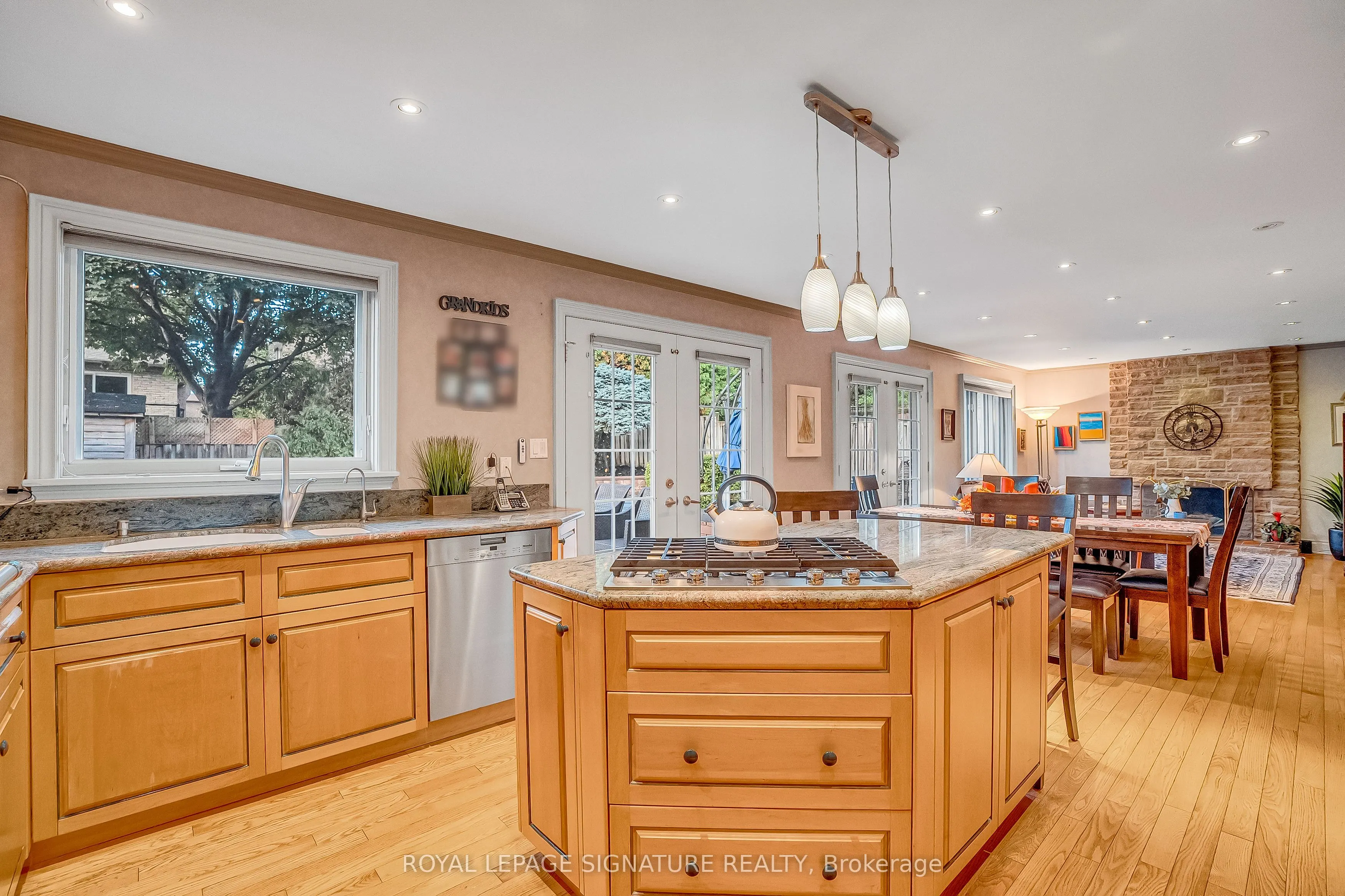 18 Mistflower Road