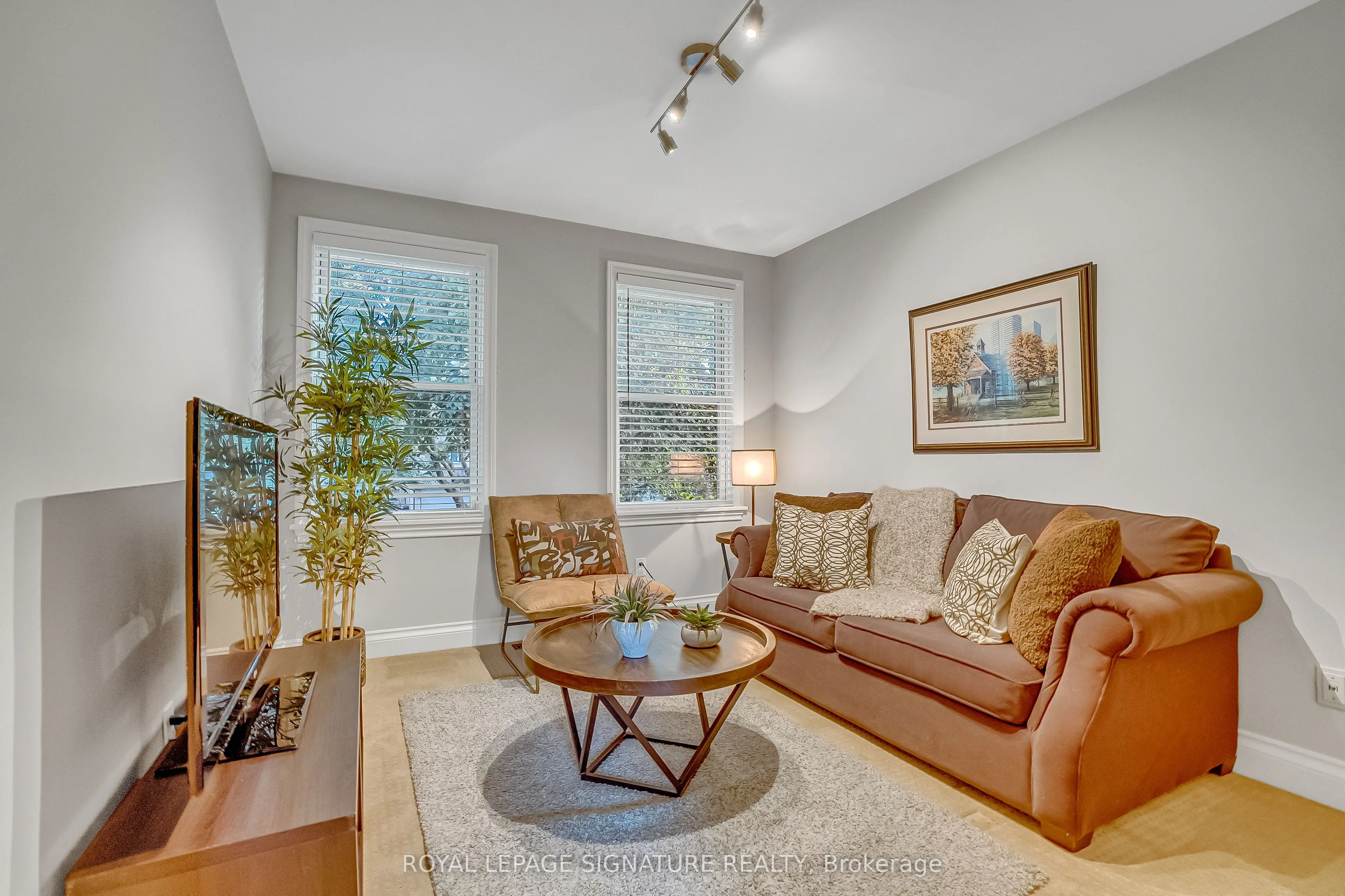 18 Mistflower Road