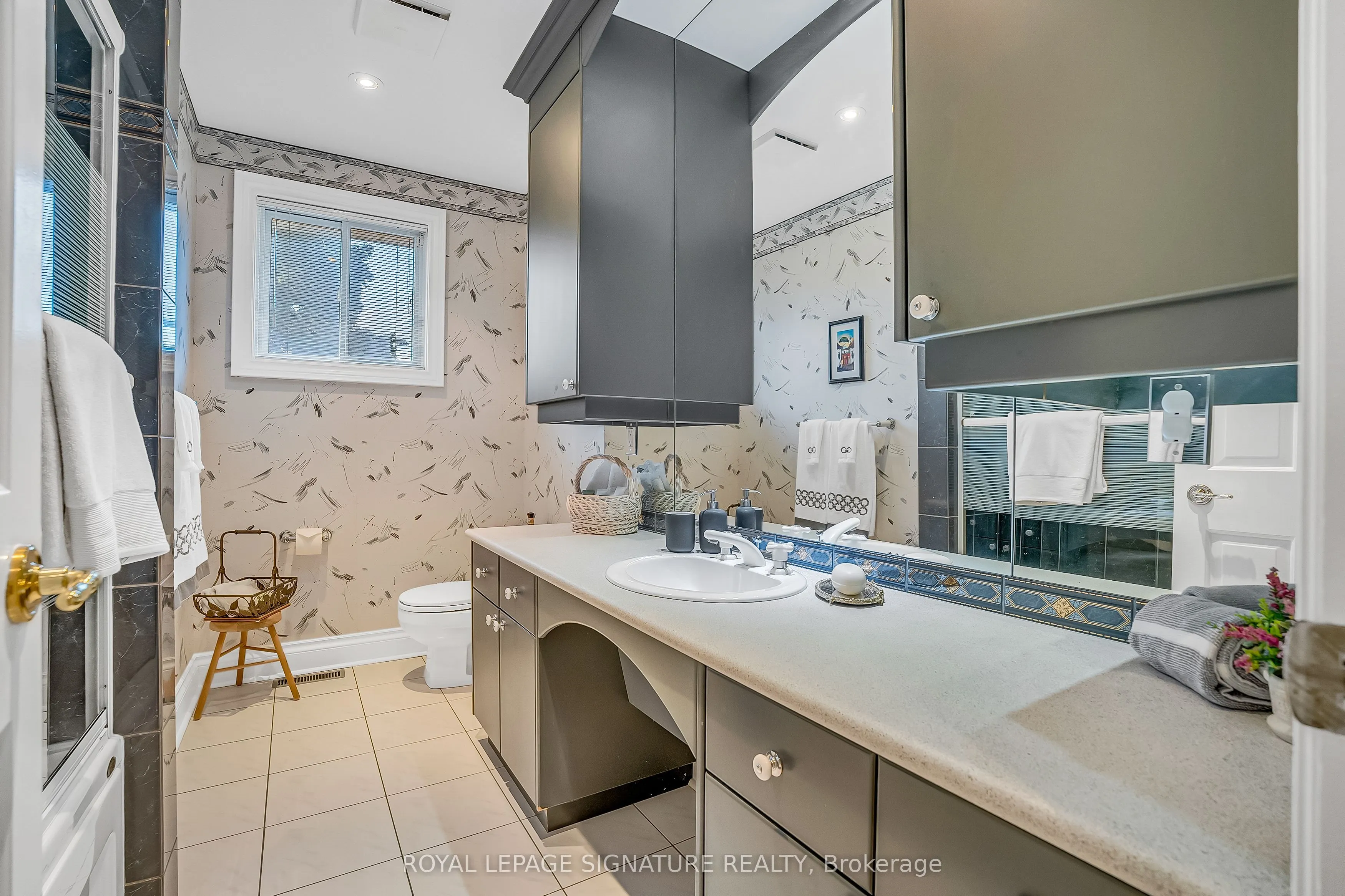 18 Mistflower Road